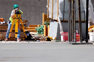 Architettura Italiana nelle nostre costruzioni, Gruppo Guido Costruzione, progetta, costruisce, gestisce cantieri edili a livello internazionale, il nostro dipartimento di ingegneria Edile conta con professionisti in ogni campo con esperienza pluriennale nella progettazione e realizzazione di opere edili tipo residenziale, impianti strutturale, costruzione ponti, progettazione gallerie, realizzazione scavi, strade, strutture per cantieri internazionali nonchè la impiantistica necessaria per opere edili a medio e lungo termine. Disegno e progettazione di architettura nella edilizia per residenze, ville, impianti industriali ed applicazioni di cantieri internazionali