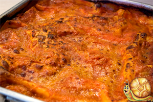Lasagna al Forno pasta and food products for your own restaurant business, Stuzzicando offers machinery, technical support, original italian food recipes plus international logistic and customer services Made in Italy