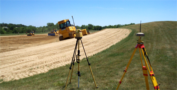 Scavi e costruzione strade urbane ed interurbane realizzati dal Gruppo Guido Costruzione che progetta, costruisce, gestisce cantieri edili a livello internazionale, il nostro dipartimento di ingegneria Edile conta con professionisti in ogni campo con esperienza pluriennale nella progettazione e realizzazione di opere edili tipo residenziale, impianti strutturale, costruzione ponti, progettazione gallerie, realizzazione scavi, strade, strutture per cantieri internazionali nonchè la impiantistica necessaria per opere edili a medio e lungo termine. Disegno e progettazione di architettura nella edilizia per residenze, ville, impianti industriali ed applicazioni di cantieri internazionali